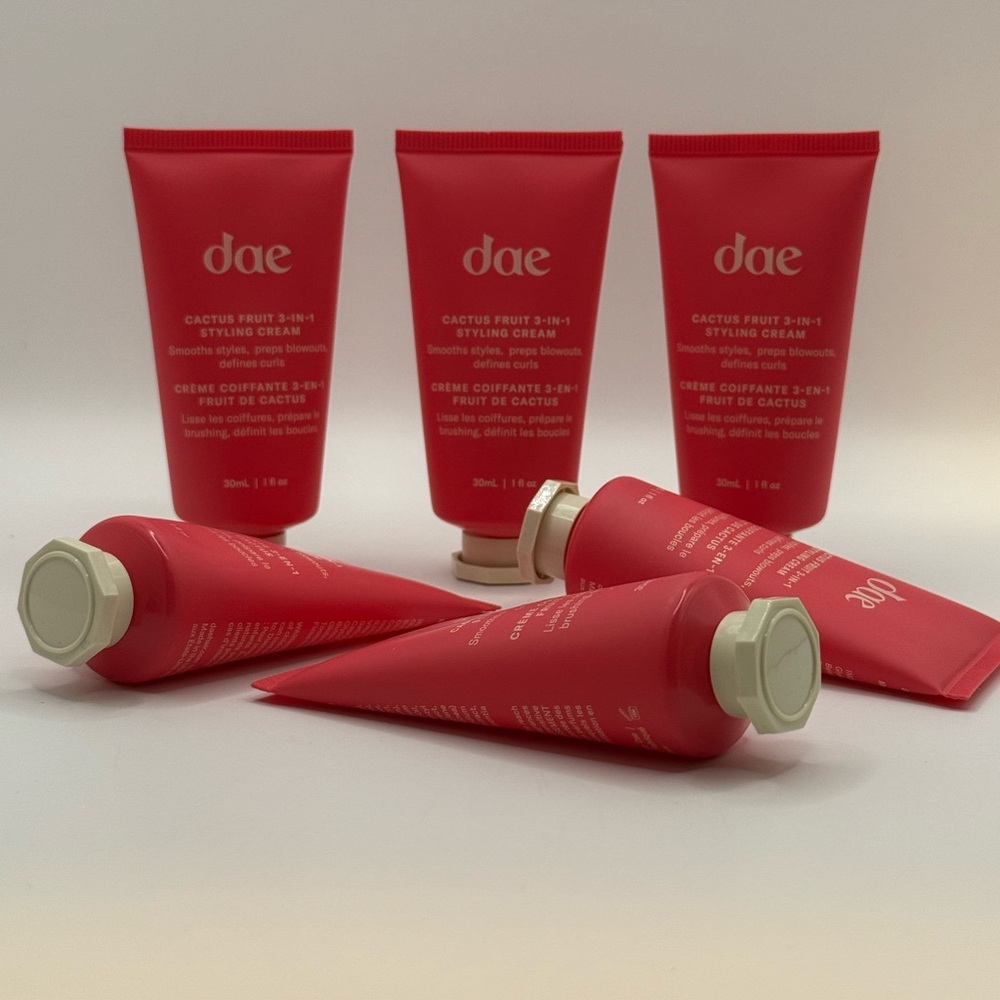 2 /$12 DAE Cactus Fruit 3-1 Styling Cream Defines Curls Smooths Preps Blowouts